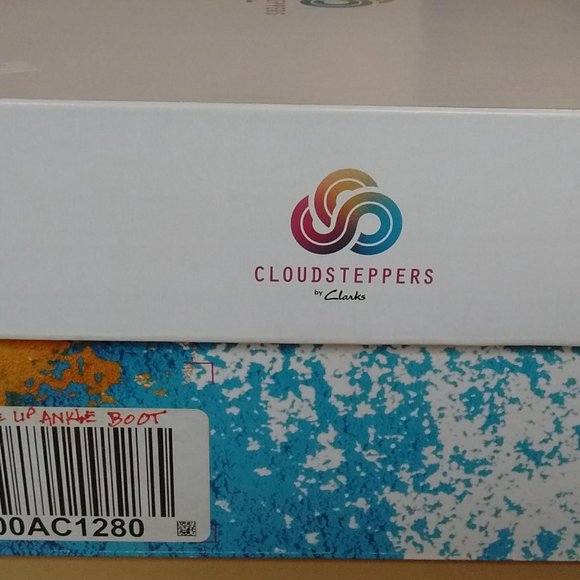 Clarks Cloudsteppers Cabrini Cove Ladies Suede Lace Ankle Boots, Aubergine 6M US - Picture 4 of 5